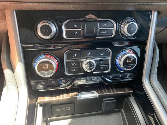 2024 GMC Yukon XL Denali