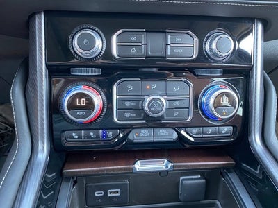 2023 GMC Yukon Denali Ultimate