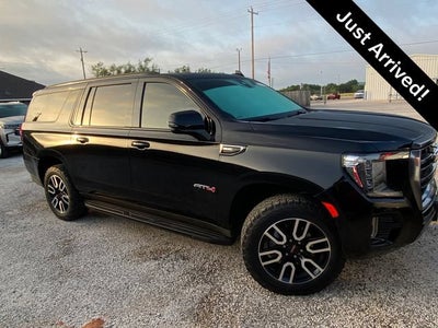 2022 GMC Yukon XL AT4