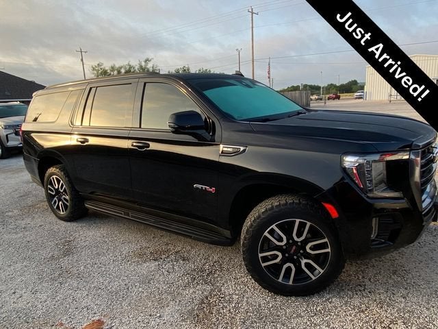 2022 GMC Yukon XL AT4