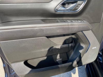 2024 GMC Yukon XL AT4