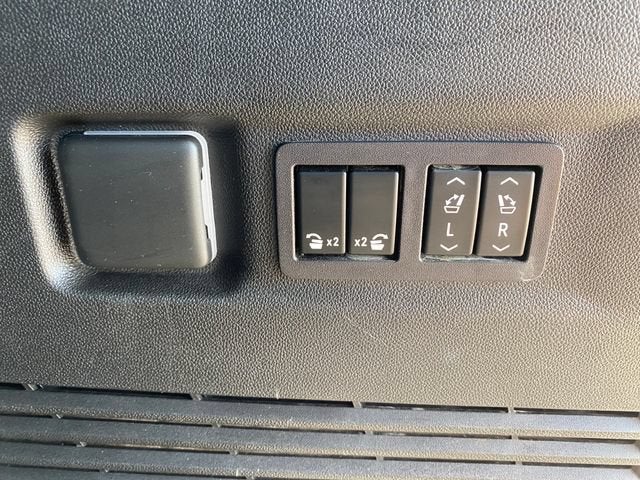 2024 GMC Yukon XL AT4