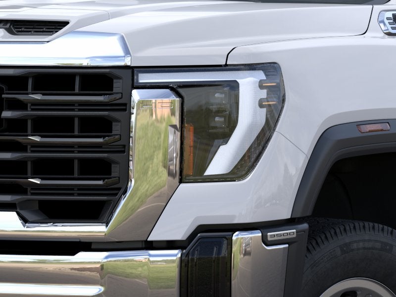 2026 GMC Sierra 3500HD Pro - Photo 10