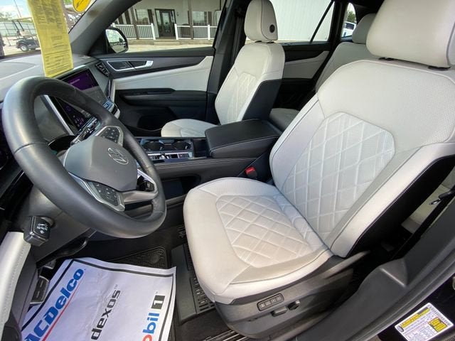 2024 Volkswagen Atlas Cross Sport 2.0T SEL Premium R-Line