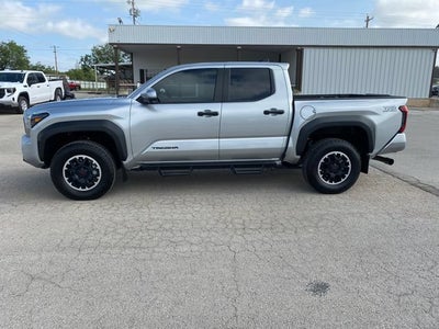 2024 Toyota Tacoma 4WD SR5
